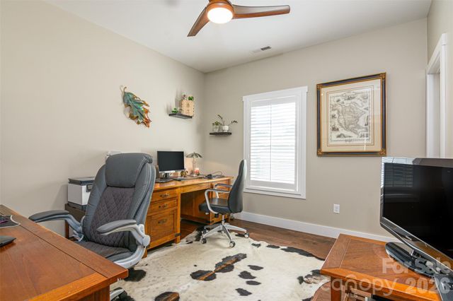 138 Olde Oak Way, Hendersonville, NC 28792