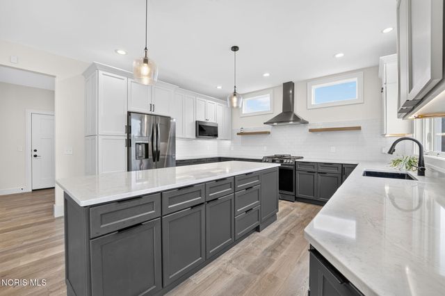 3945 Legacy Trail, Sylvania, OH 43560