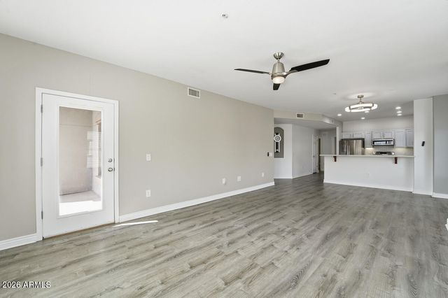 5450 E DEER VALLEY Drive 3023, Phoenix, AZ 85054