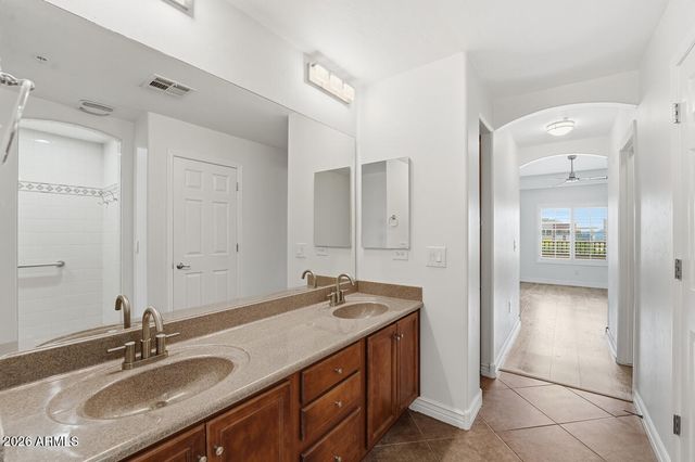 5450 E DEER VALLEY Drive 3023, Phoenix, AZ 85054