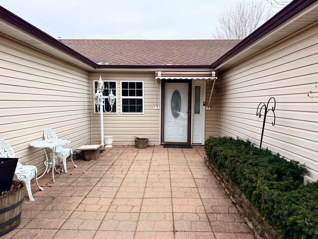 28 W Devon Avenue, Glendale Heights, IL 60139