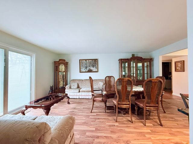 28 W Devon Avenue, Glendale Heights, IL 60139