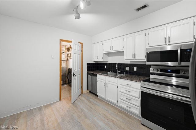 550 Tollis Pky 307, Broadview Heights, OH 44147