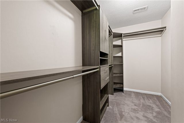 550 Tollis Pky 307, Broadview Heights, OH 44147