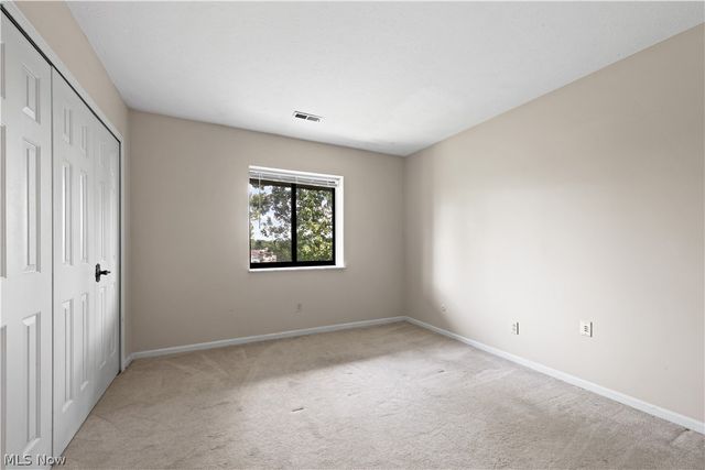 550 Tollis Pky 307, Broadview Heights, OH 44147