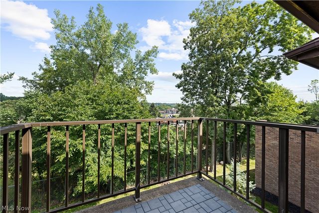 550 Tollis Pky 307, Broadview Heights, OH 44147