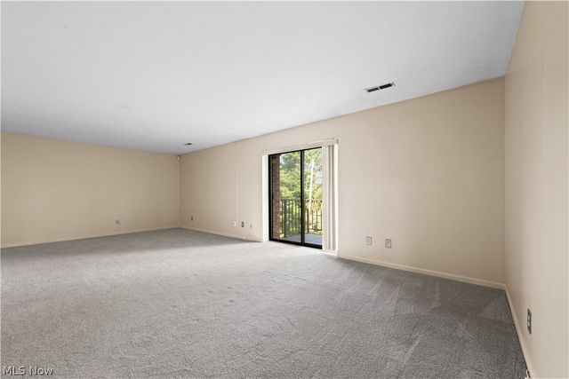 550 Tollis Pky 307, Broadview Heights, OH 44147