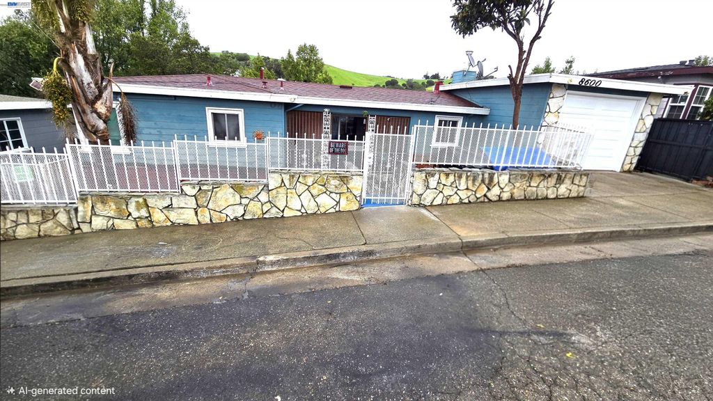8600 Seneca Street, Oakland, CA 94605
