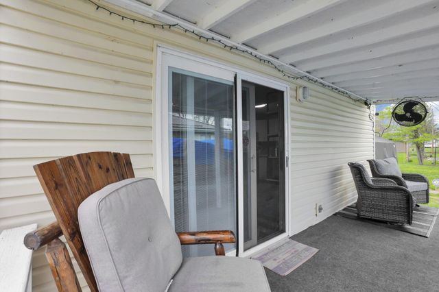 24 Maple Avenue, Thornville, OH 43076
