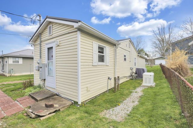 24 Maple Avenue, Thornville, OH 43076
