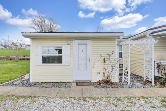 24 Maple Avenue, Thornville, OH 43076