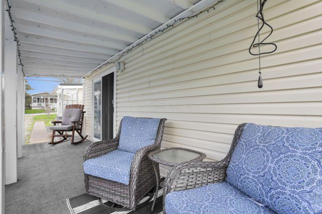 24 Maple Avenue, Thornville, OH 43076
