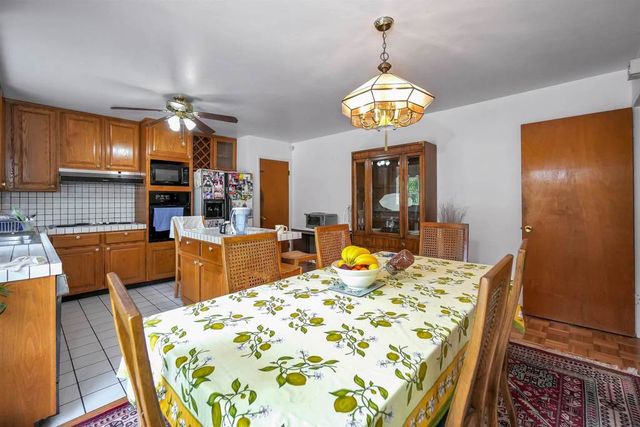 19560 Stanton Ave, Castro Valley, CA 94546