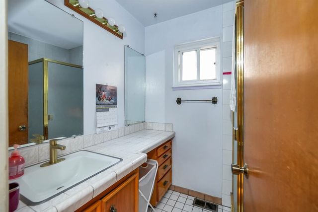 19560 Stanton Ave, Castro Valley, CA 94546