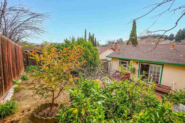 19560 Stanton Ave, Castro Valley, CA 94546