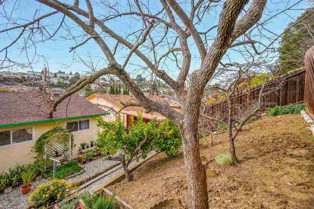 19560 Stanton Ave, Castro Valley, CA 94546