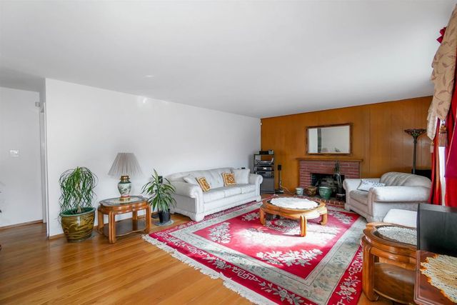 19560 Stanton Ave, Castro Valley, CA 94546