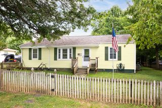 121 Vickers Ave, Watertown, TN 37184
