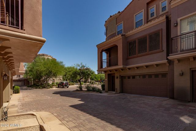 3935 E ROUGH RIDER Road 1253, Phoenix, AZ 85050