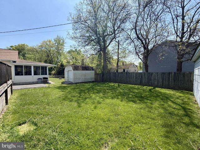 21 HONEYCOMB RD, Baltimore, MD 21220