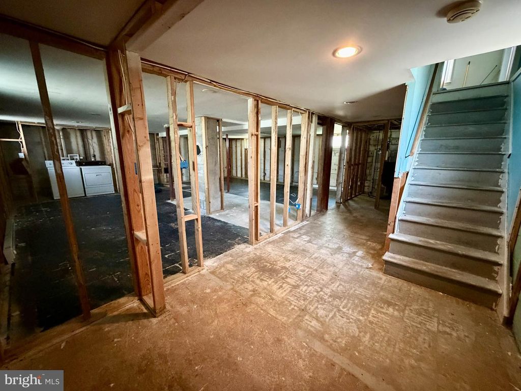 Image 11 of property listing at 21 HONEYCOMB RD, Baltimore, MD 21220