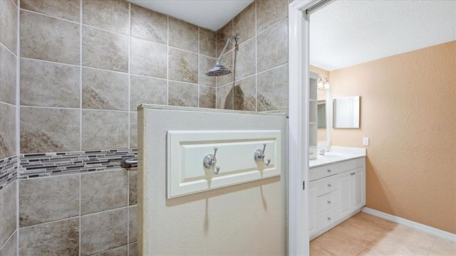 7527 MARSH ORCHID CIRCLE, Bradenton, FL 34203