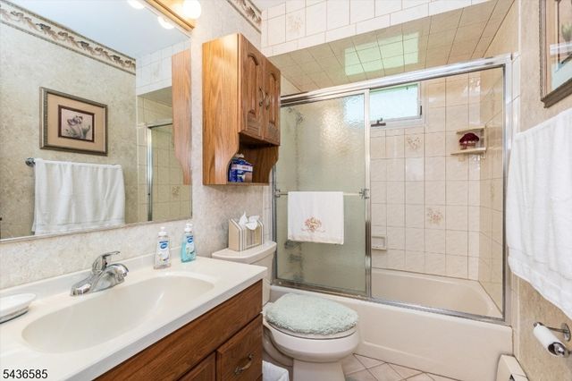5 Pinewood Ter, Fairfield Twp., NJ 07004