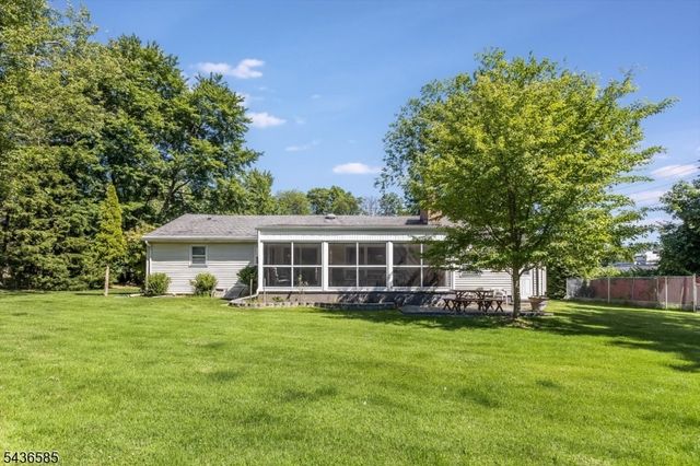 5 Pinewood Ter, Fairfield Twp., NJ 07004