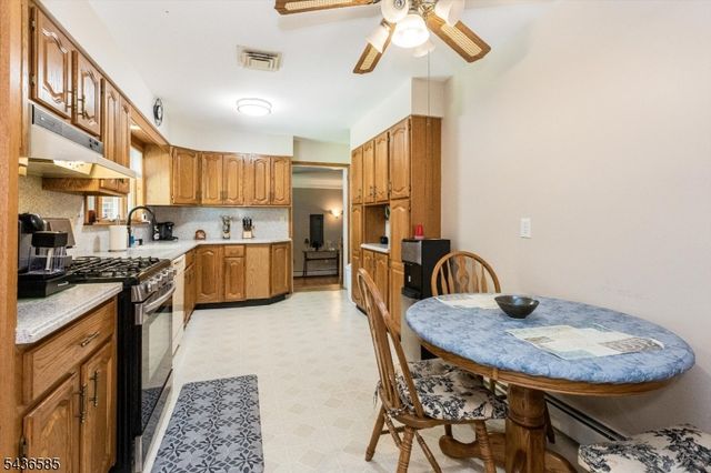 5 Pinewood Ter, Fairfield Twp., NJ 07004