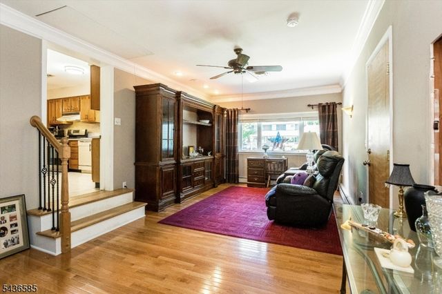 5 Pinewood Ter, Fairfield Twp., NJ 07004