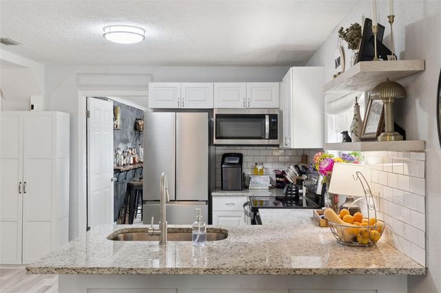 183 E PINE AVENUE, Longwood, FL 32750