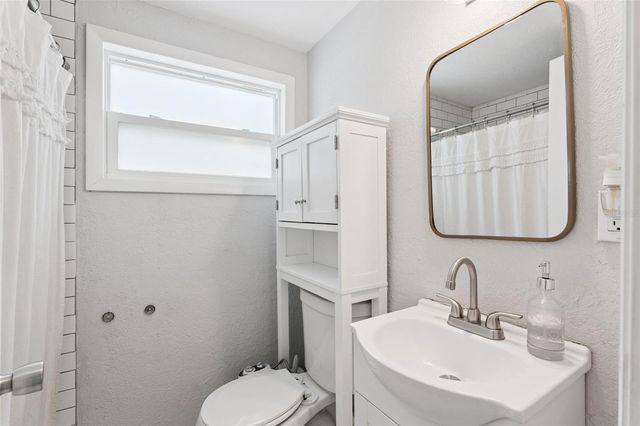 183 E PINE AVENUE, Longwood, FL 32750