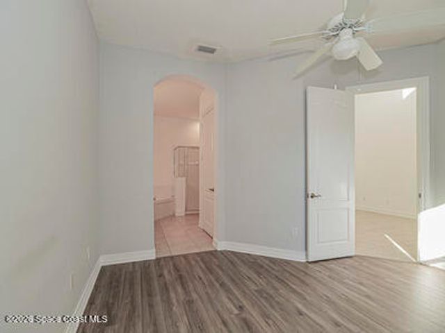 1835 Bridgepointe Circle 18, Vero Beach, FL 32967