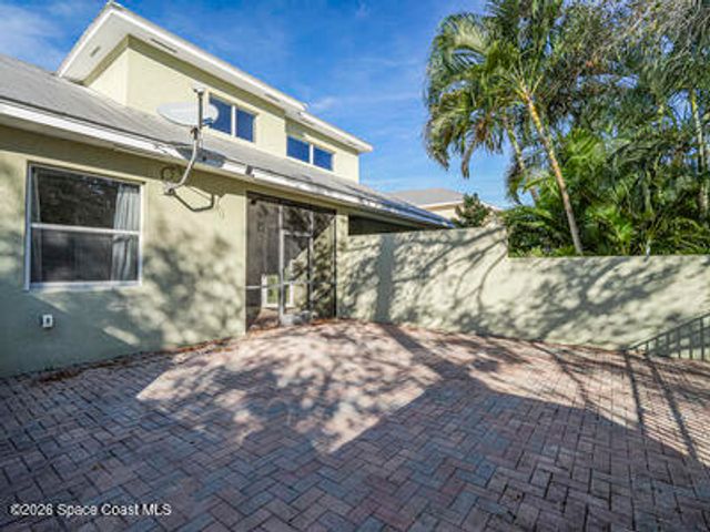 1835 Bridgepointe Circle 18, Vero Beach, FL 32967