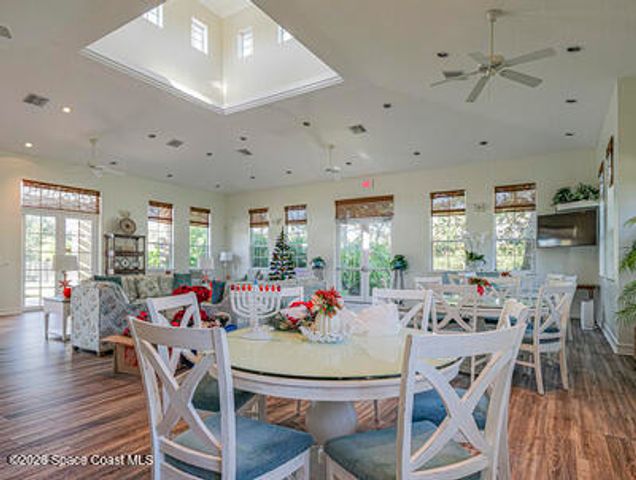 1835 Bridgepointe Circle 18, Vero Beach, FL 32967