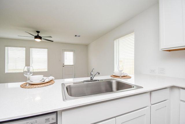 2317 Graycliff Estate Lane, League City, TX 77573