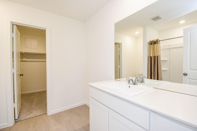 2317 Graycliff Estate Lane, League City, TX 77573