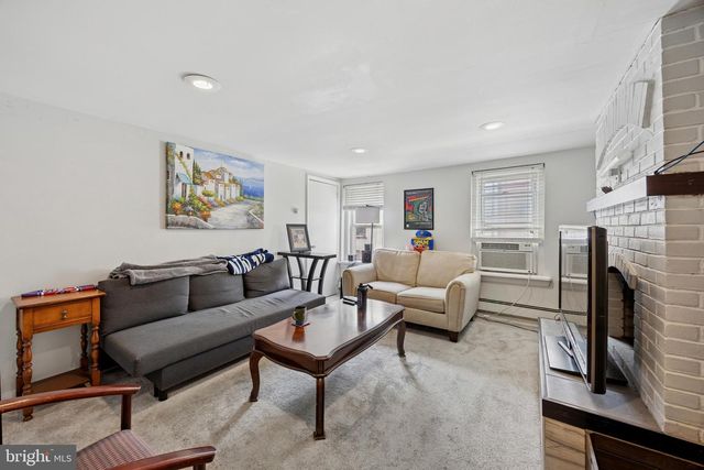 1343 E HEWSON ST, Philadelphia, PA 19125