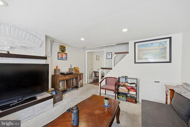 1343 E HEWSON ST, Philadelphia, PA 19125