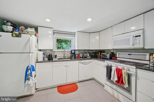 1343 E HEWSON ST, Philadelphia, PA 19125