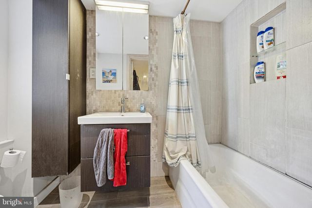 1343 E HEWSON ST, Philadelphia, PA 19125