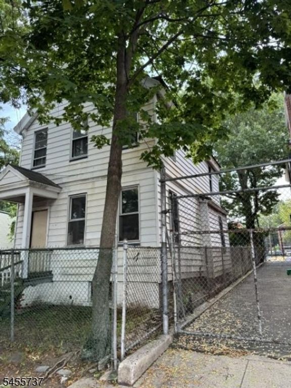 36 Sunset Ave, Newark City, NJ 07106 — photo 3