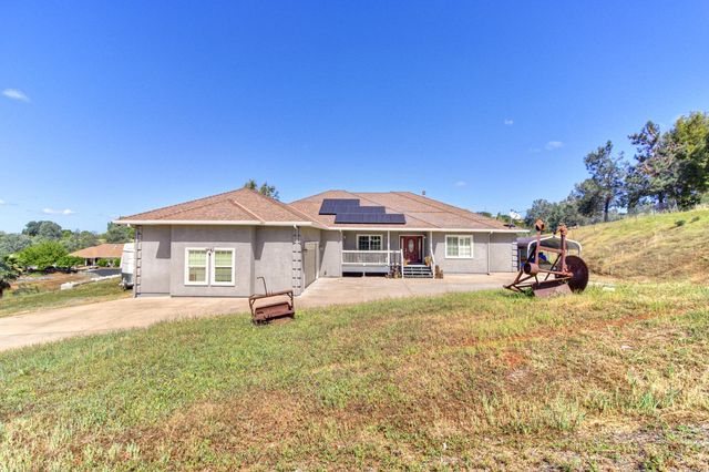 6554 Usher Dr, Valley Springs, CA 95252