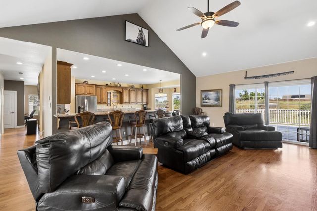 6554 Usher Dr, Valley Springs, CA 95252