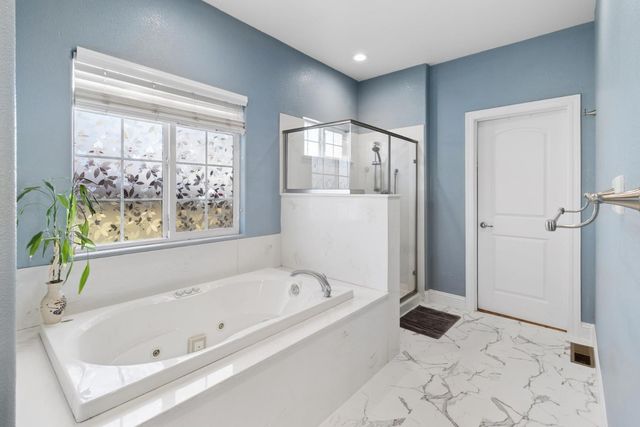 6554 Usher Dr, Valley Springs, CA 95252