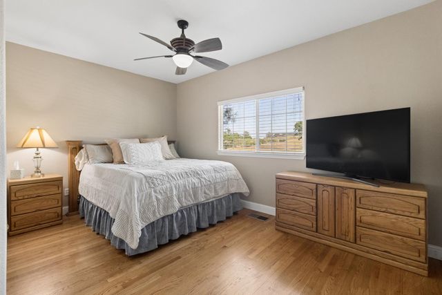 6554 Usher Dr, Valley Springs, CA 95252