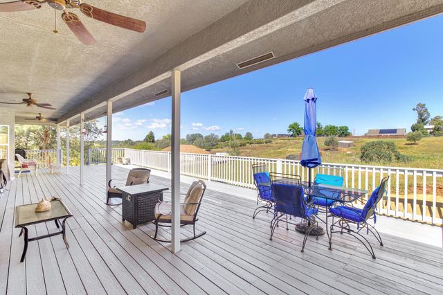 6554 Usher Dr, Valley Springs, CA 95252