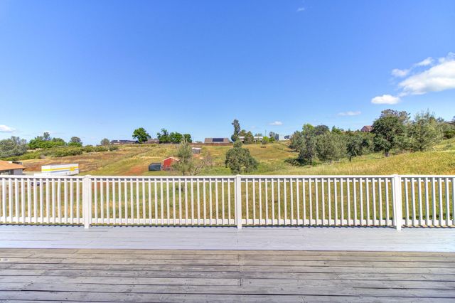 6554 Usher Dr, Valley Springs, CA 95252
