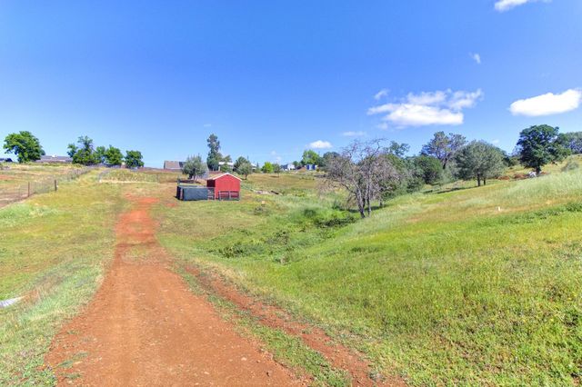 6554 Usher Dr, Valley Springs, CA 95252