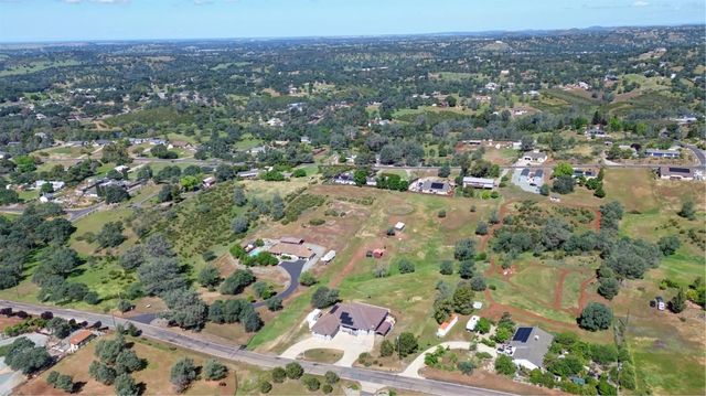 6554 Usher Dr, Valley Springs, CA 95252